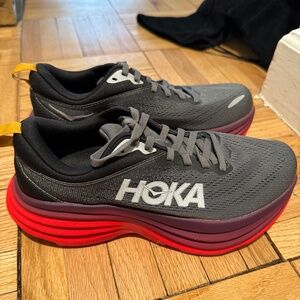 Hoka Bondi Sneakers